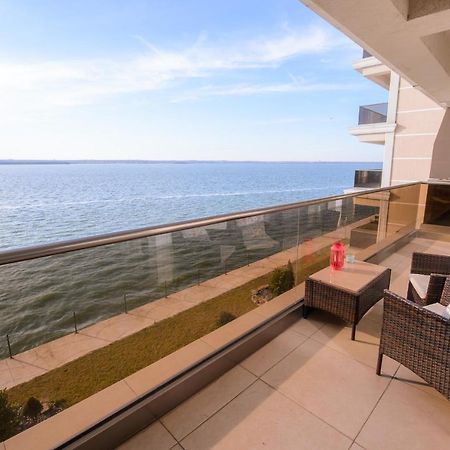 Lake Apartments Solid Mamaia Bagian luar foto