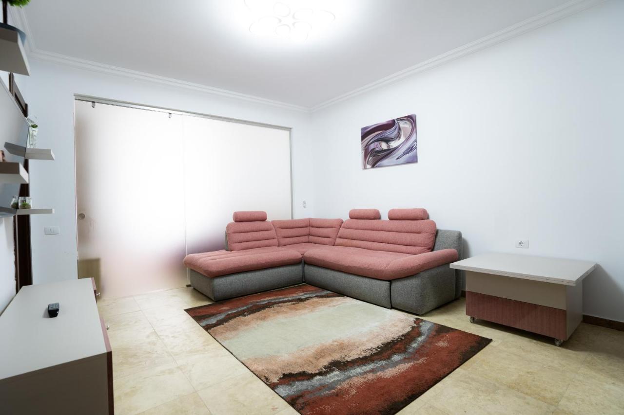 Lake Apartments Solid Mamaia Bagian luar foto