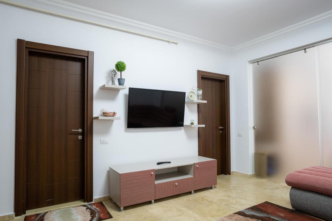 Lake Apartments Solid Mamaia Bagian luar foto