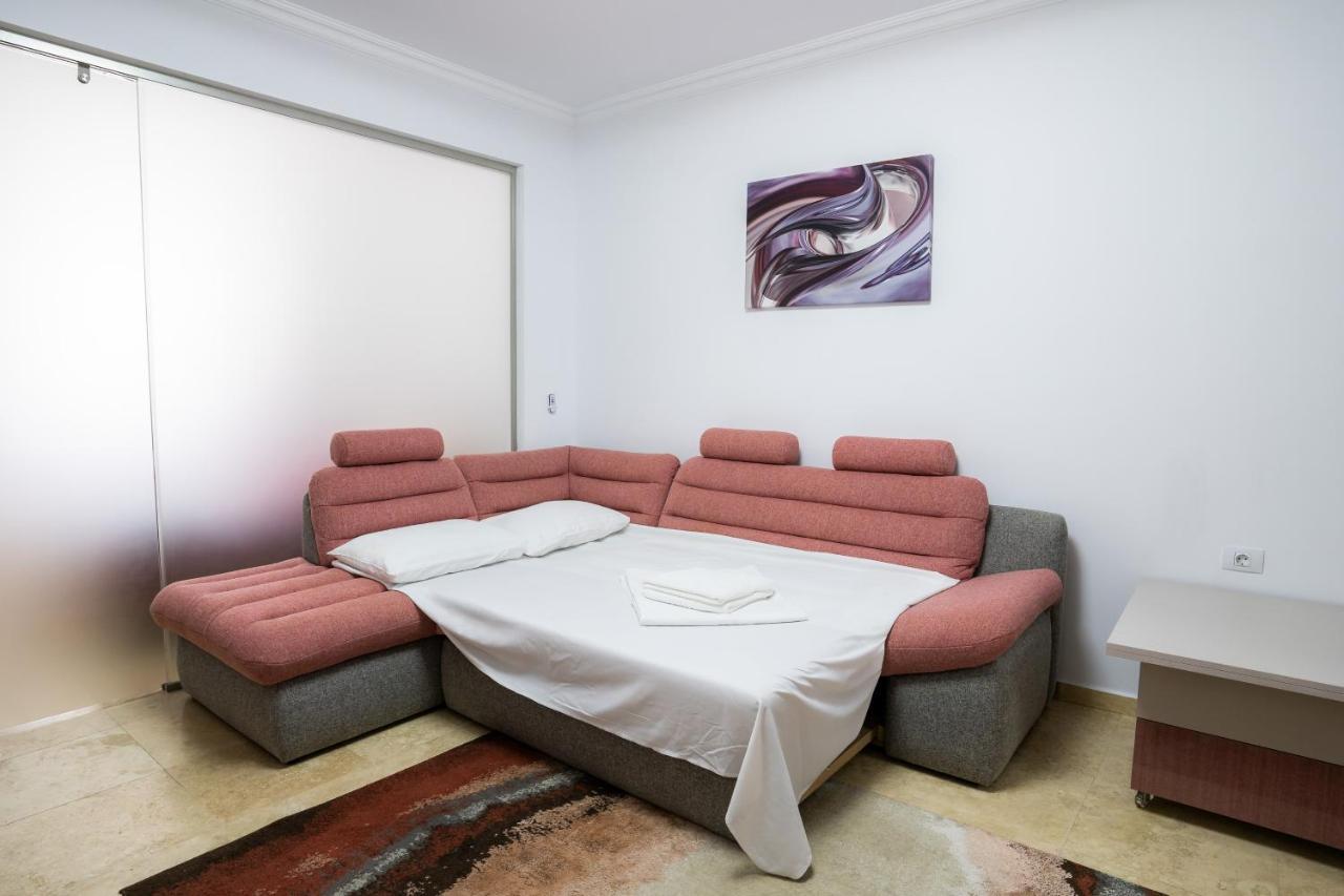 Lake Apartments Solid Mamaia Bagian luar foto