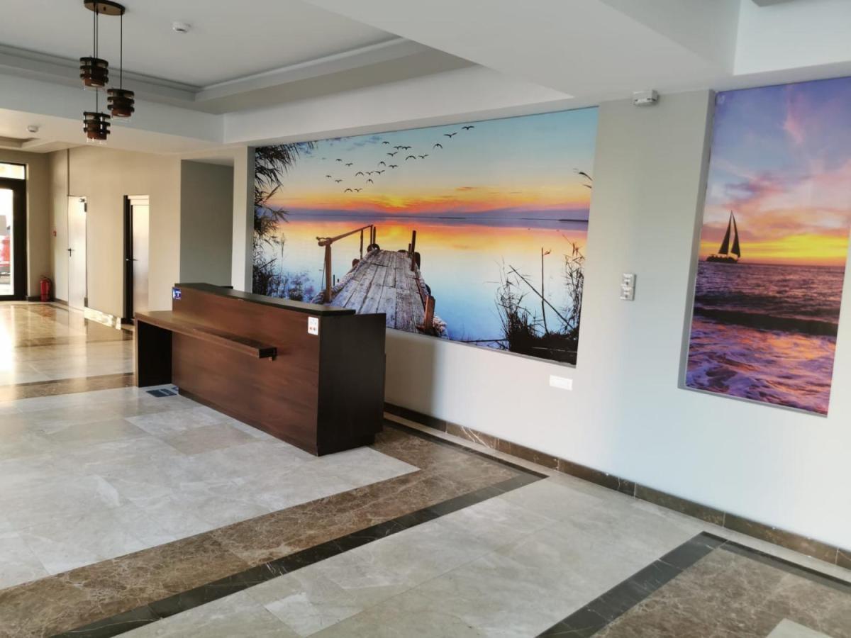 Lake Apartments Solid Mamaia Bagian luar foto