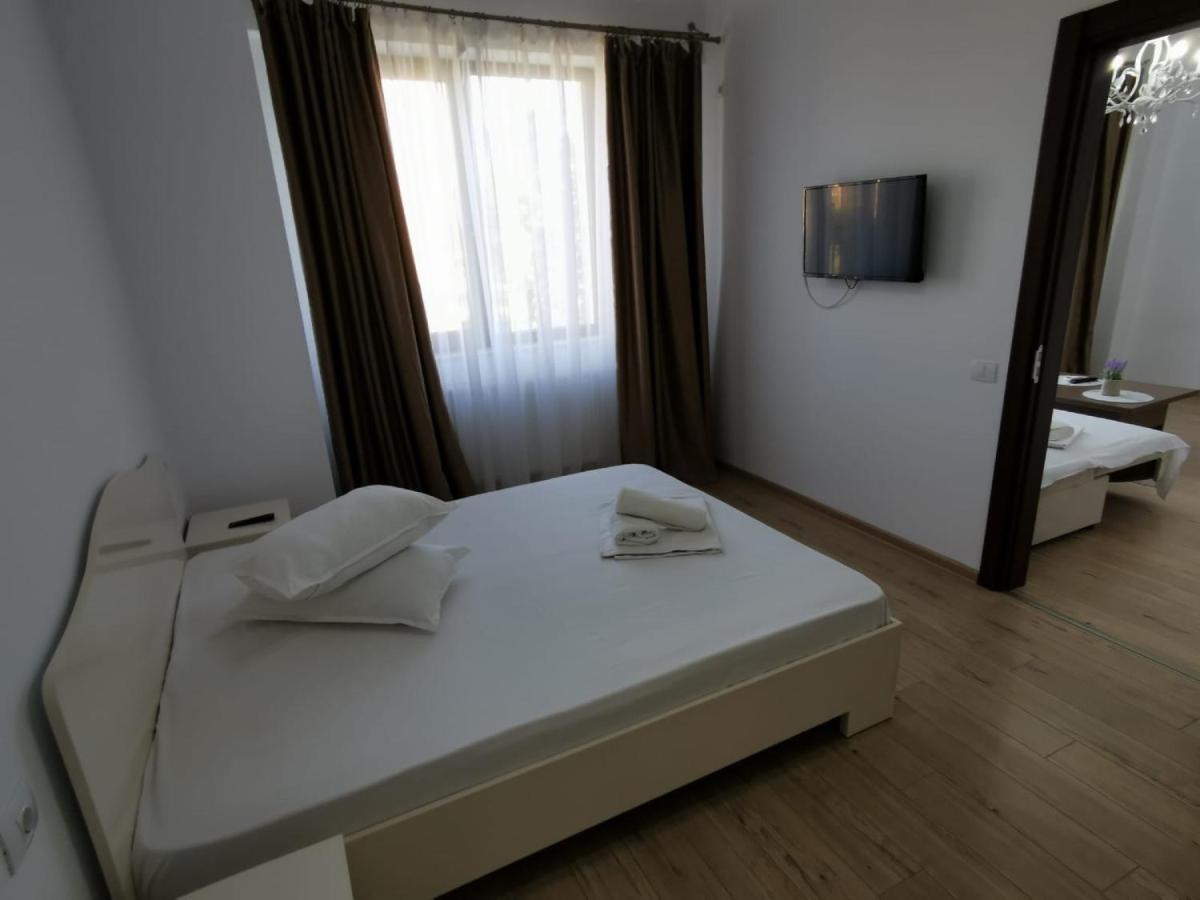 Lake Apartments Solid Mamaia Bagian luar foto