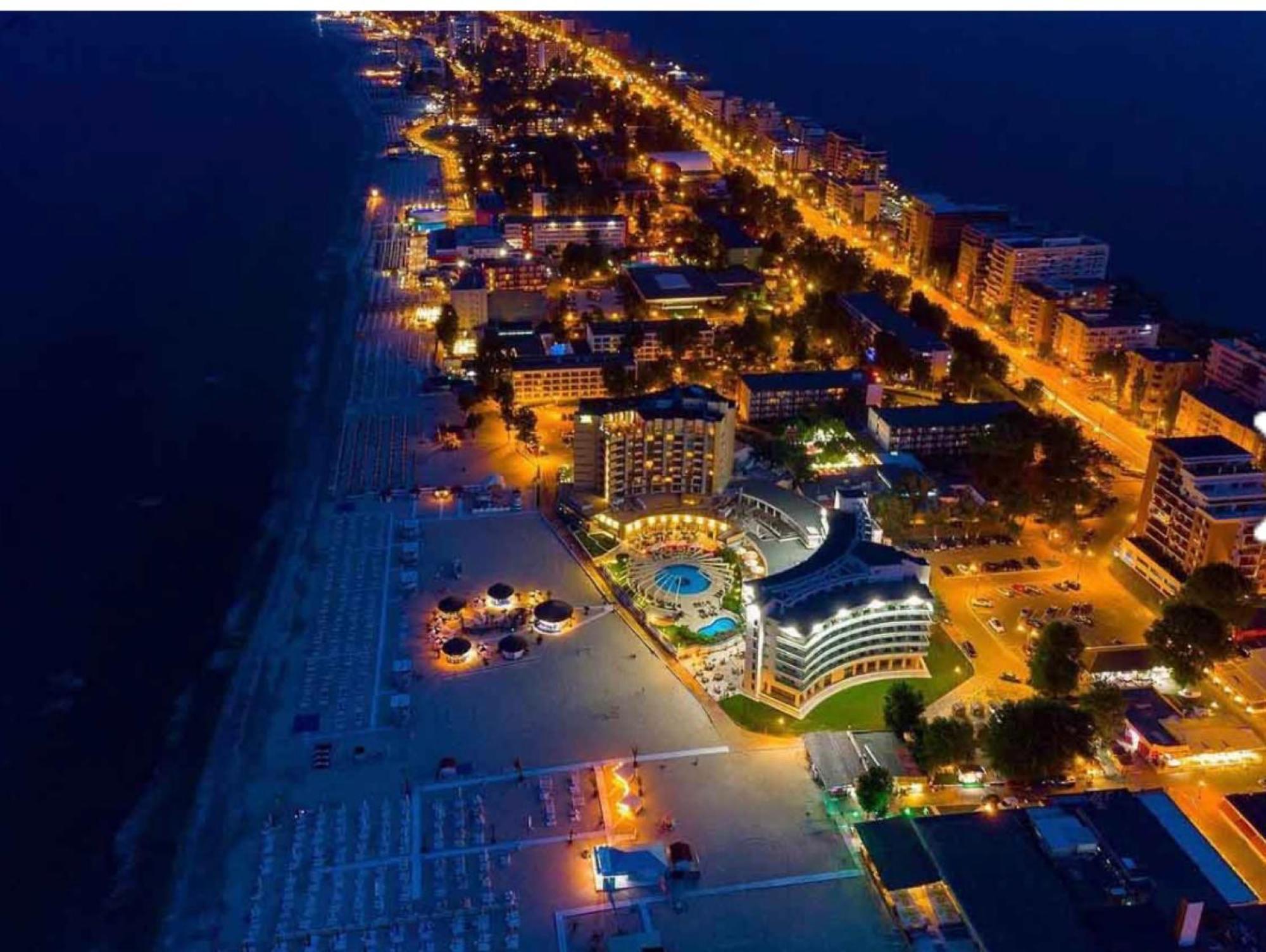 Lake Apartments Solid Mamaia Bagian luar foto