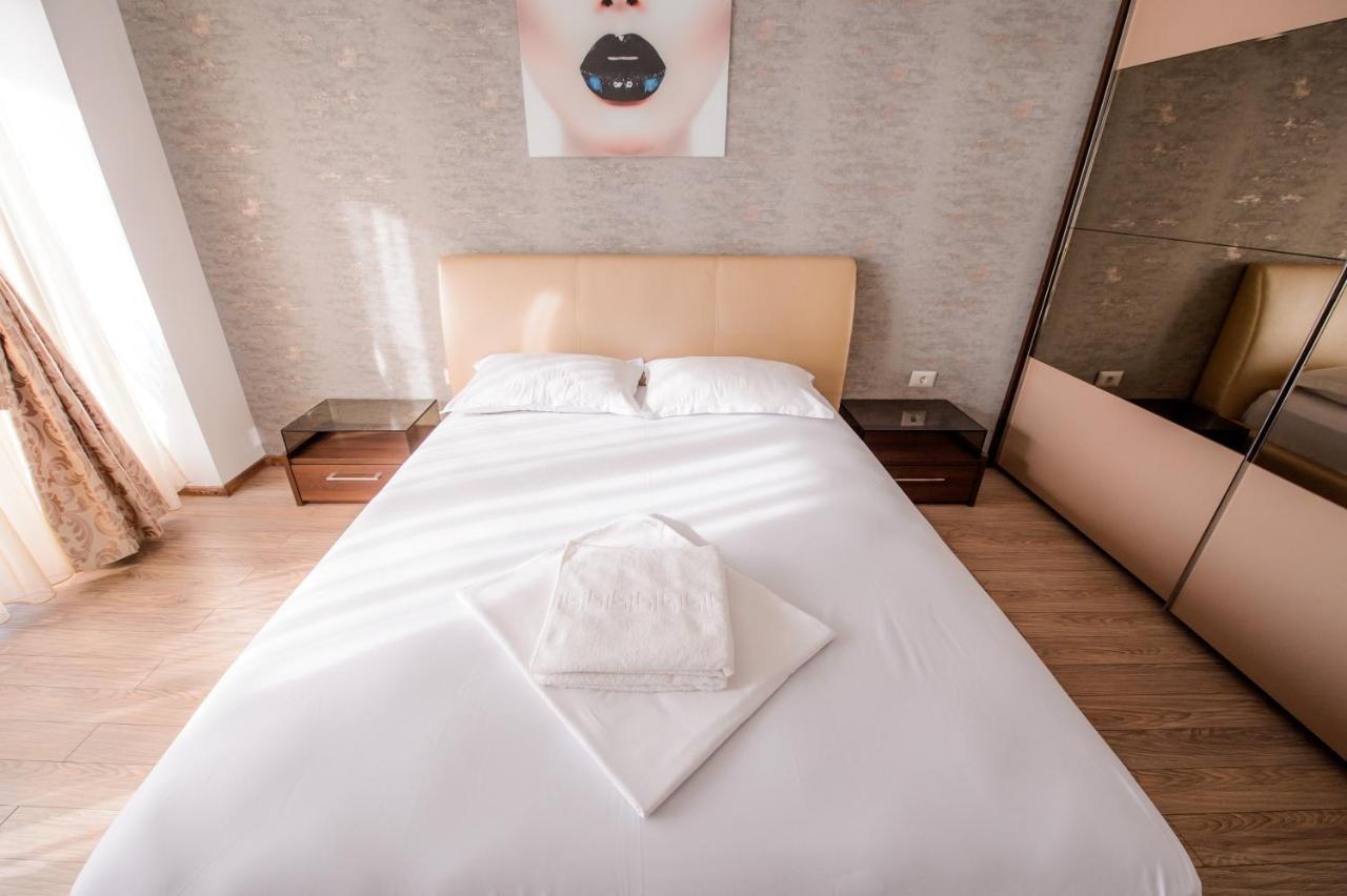 Lake Apartments Solid Mamaia Bagian luar foto