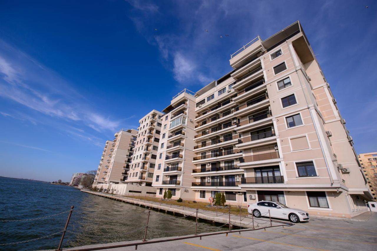 Lake Apartments Solid Mamaia Bagian luar foto
