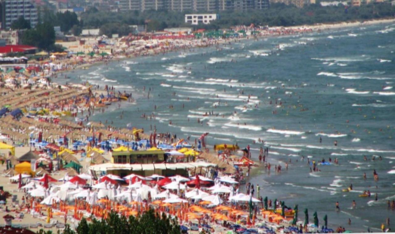 Lake Apartments Solid Mamaia Bagian luar foto