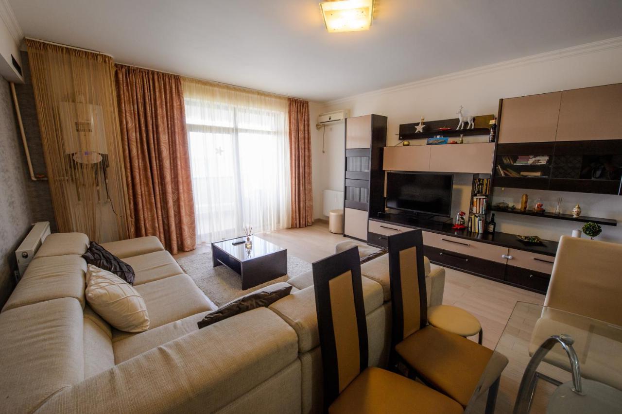 Lake Apartments Solid Mamaia Bagian luar foto