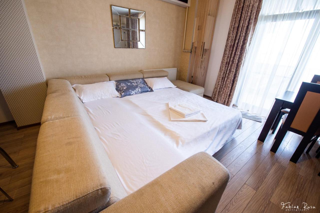 Lake Apartments Solid Mamaia Bagian luar foto