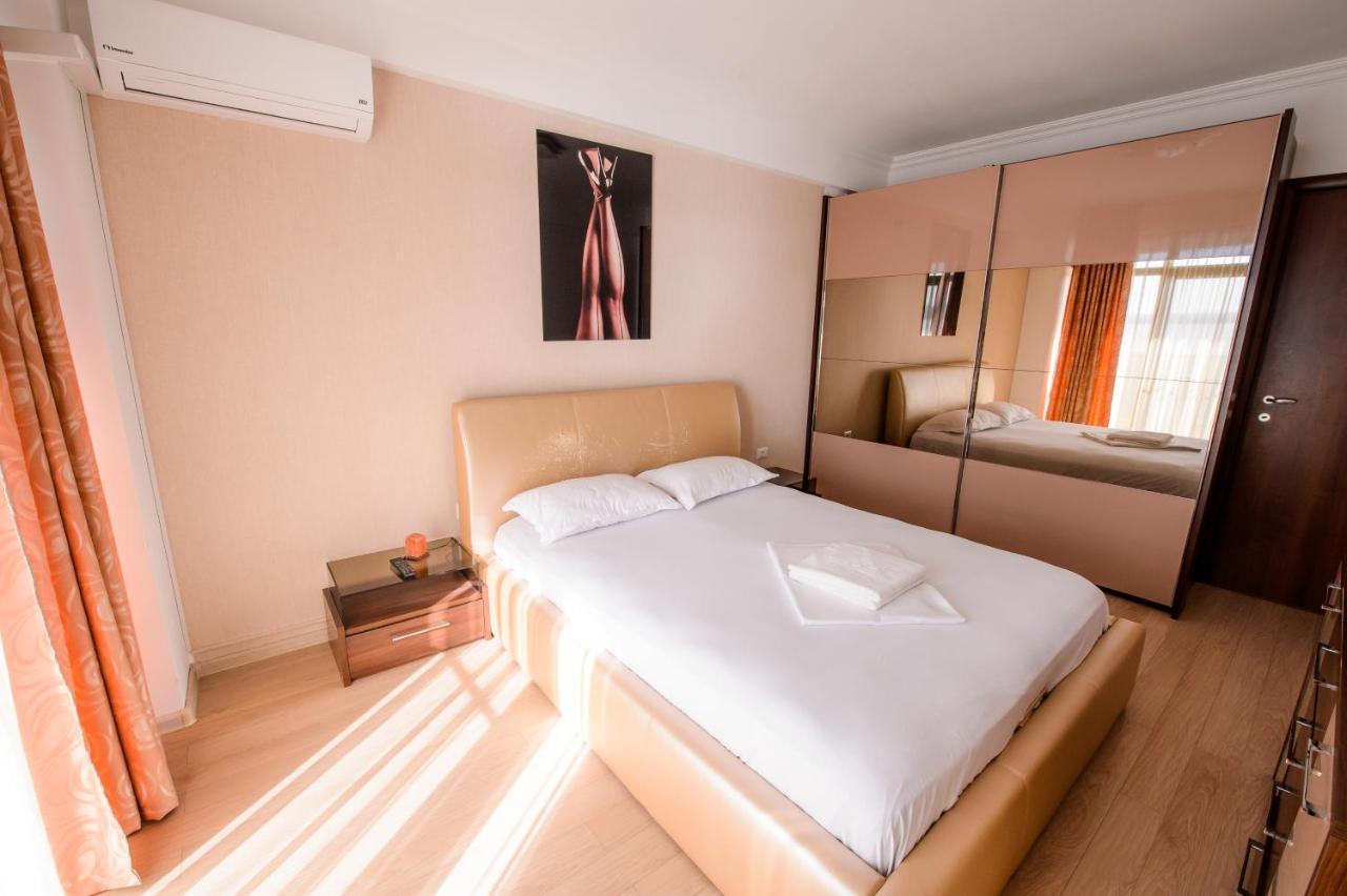 Lake Apartments Solid Mamaia Bagian luar foto